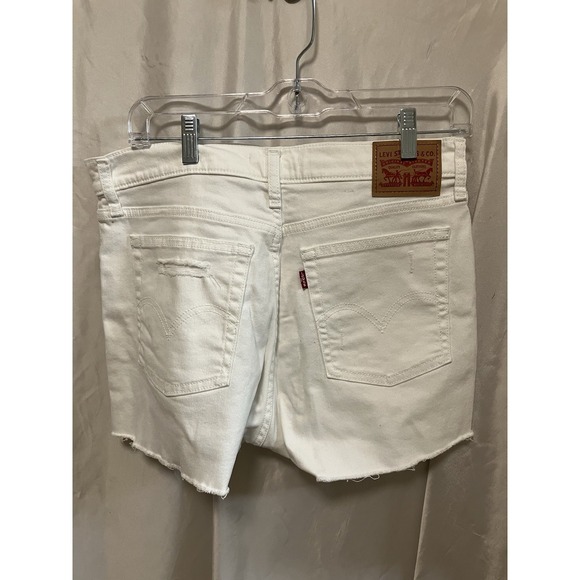Levi's Women's High Rise White Distressed Shorts Size 31 W Excellent Condition - Picture 3 of 4